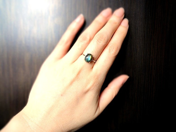 天然石の指輪■ シンプルオーバル　Silver925 ■ スペクトロライト 4枚目の画像