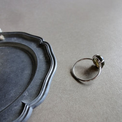 天然石の指輪■ シンプルオーバル　Silver925 ■ スペクトロライト 3枚目の画像