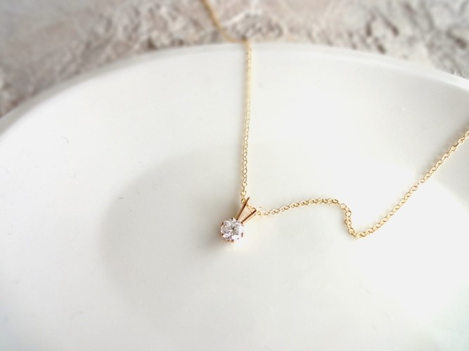 天然石のペンダントネックレス 14KGF ■ 立て爪 ラウンド ■ キュービックジルコニア 4ｍｍ 6,083円