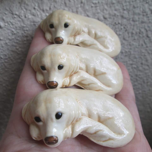 陶器製犬の置物 クリーム色ウィンスタンレイ女史のゴールデンレトリバー、サイズ2 陶器製犬の置物 クリーム色ウィンスタンレイ女史のゴールデン