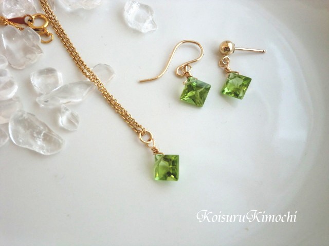 ペリドットのピアス＆ネックレスセット【プリンセスグリーン】