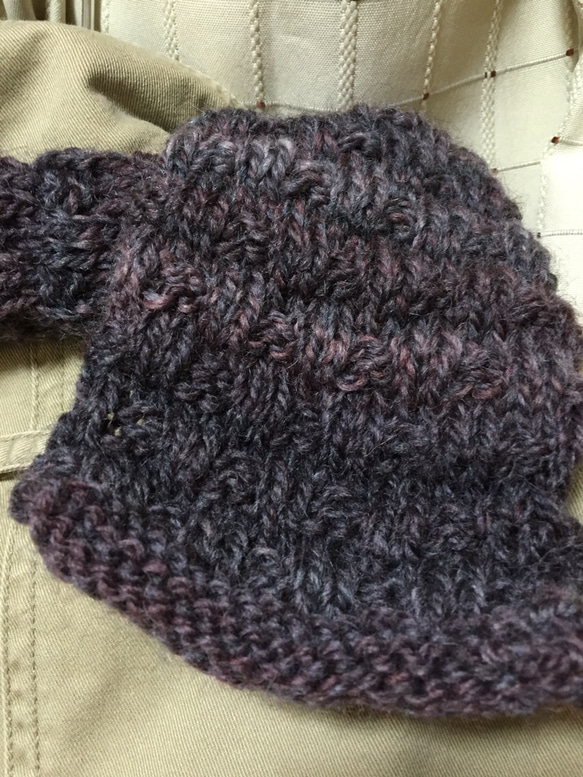 段染め糸で編んだ編み地がお洒落なマフラー 2枚目の画像
