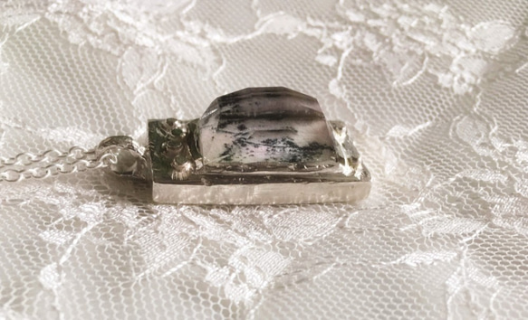 ロードナイト＆水晶タブレット石のペンダント 4枚目の画像