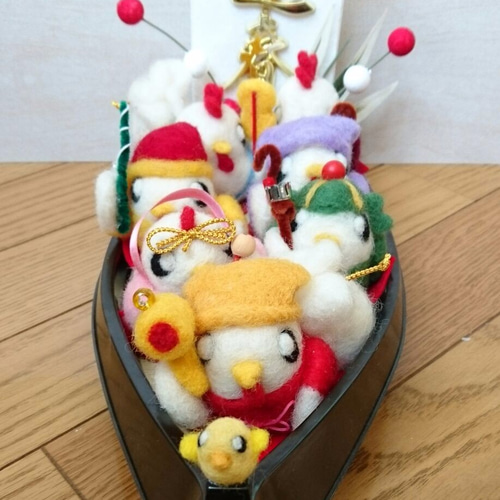 基本送料無料】羊毛ﾌｪﾙﾄ にわとり七福神 羊毛フェルト Happy-Tail 通販