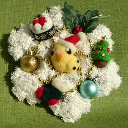 【送料無料】羊毛ﾌｪﾙﾄ イエローセキセイさんのクリスマスリース 1枚目の画像