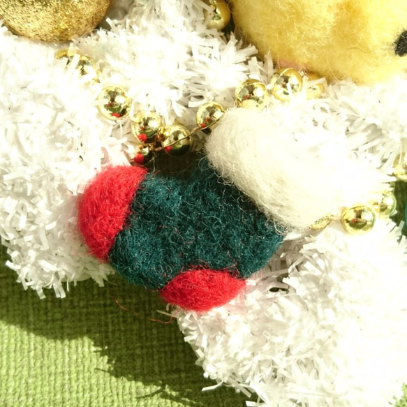 【送料無料】羊毛ﾌｪﾙﾄ イエローセキセイさんのクリスマスリース 4枚目の画像