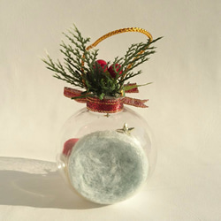 【送料無料】羊毛ﾌｪﾙﾄ  イエローパイドセキセイさんのクリスマスドーム 3枚目の画像