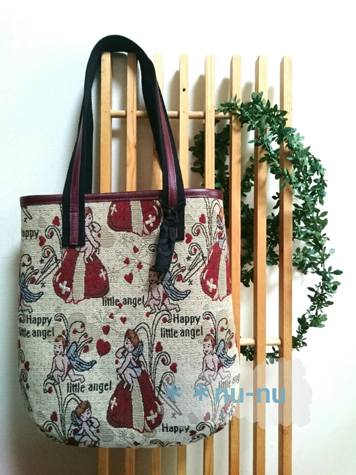 天使とハートのゴブラン織り◎使いやすい大きさトート