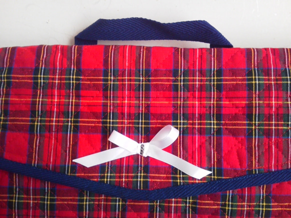 防災頭巾カバー■赤のキルトチェックにキラキラハート 3枚目の画像