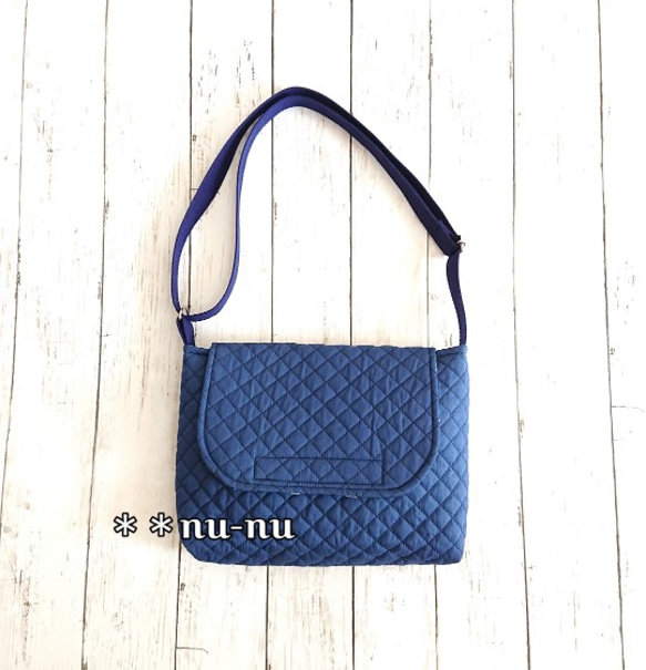 こん 手刺繍 シューズバッグ サブバッグ ティッシュケース 【1/2