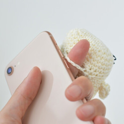 帶有奶油蘇打醬櫻桃的 AirPods 保護套 | Amigurumi 矽膠保護套 第7張的照片