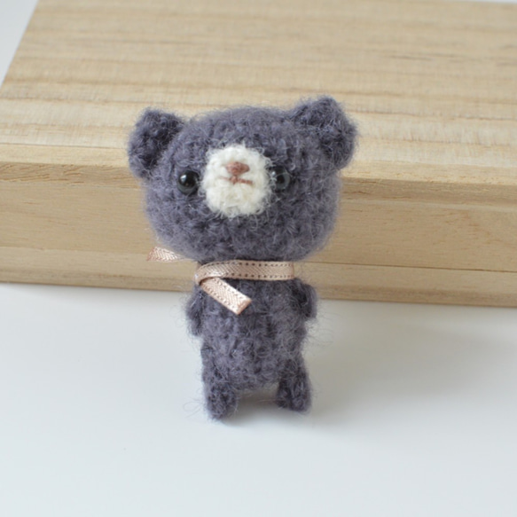 小 amigurumi 暗紫熊 第2張的照片