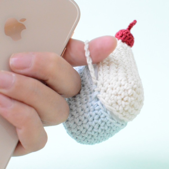 AirPods Pro 保護套配奶油蘇打醬的櫻桃 | Amigurumi 帶矽膠保護套 第5張的照片