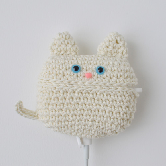 AirPods Pro 保護套 | 白貓 Amigurumi 帶矽膠保護套 第5張的照片