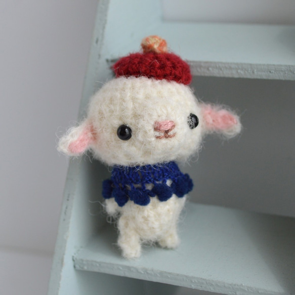 小白羊amigurumi /紅色貝雷帽x海軍檔 第6張的照片