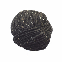 ドニゴールアランツイード 50g 羊毛100％（ブラック） 3枚目の画像
