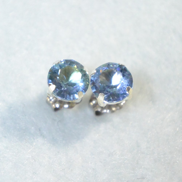 施華洛世奇稀有顏色 Chaton 耳環（6 毫米普羅旺斯薰衣草綠橄欖石混合） 第2張的照片
