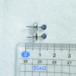 （一件）藍晶石耳釘（4毫米鈦金屬柱） 第5張的照片