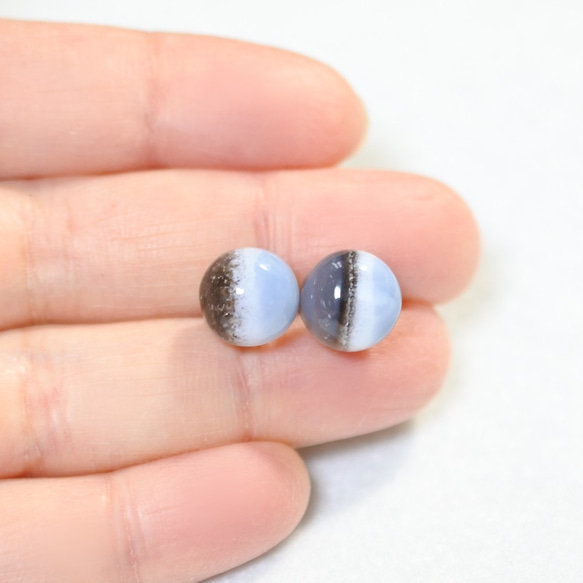 （1件）條紋藍色蛋白石耳釘，10mm（鈦金屬柱） 第4張的照片
