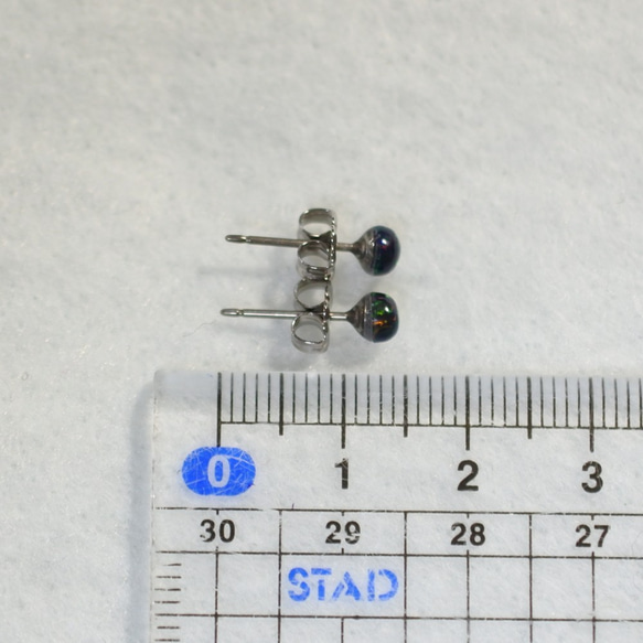 （1件）黑色蛋白石耳釘穿孔（4mm，鈦柱） 第5張的照片