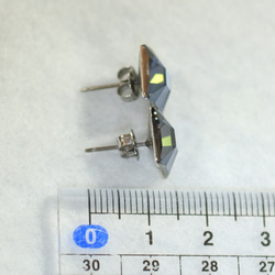 施華洛世奇稀有寶石耳環（10 毫米，撒哈拉，方形，鈦柱） 第5張的照片