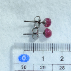 （1件）紅寶石耳釘（5毫米，鈦金屬柱） 第5張的照片