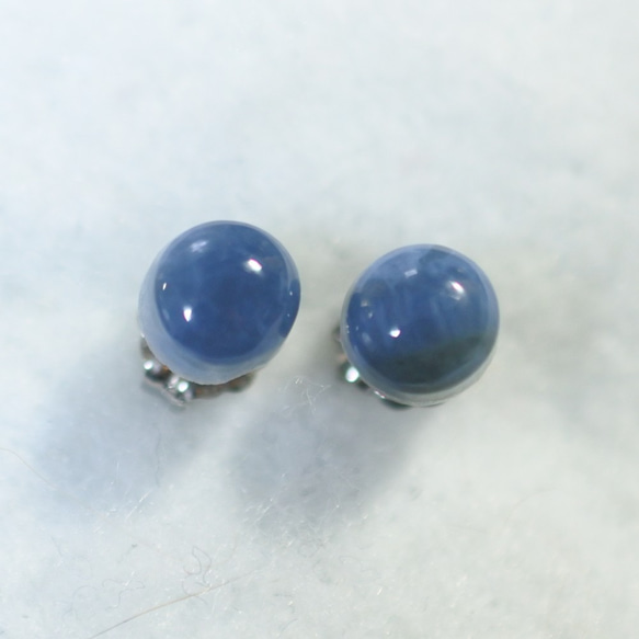 （1件，直銷品）藍色蛋白石耳釘（6毫米，鈦制柱） 第1張的照片