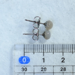 （1件）灰色月光石耳釘（5毫米，鈦制柱） 第5張的照片