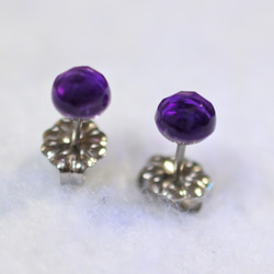 (1 件) 紫水晶玫瑰式切割耳環（5 毫米，鈦柱） 第2張的照片