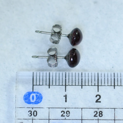 （1件）Rhodolite石榴石耳環（6毫米，鈦金屬柱） 第5張的照片
