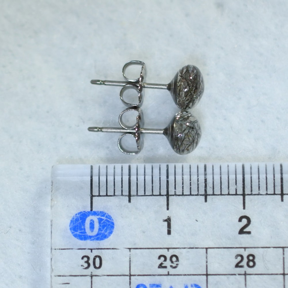 （1件）黑色電氣石石英耳釘（6毫米，鈦制柱） 第5張的照片