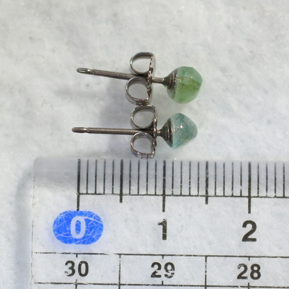 （1 件）翡翠耳釘（5 x 4 毫米，鈦柱） 第5張的照片
