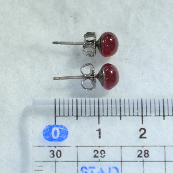 （1 件）紅寶石耳釘（6 毫米，鈦柱） 第5張的照片