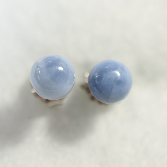 (1 件) 藍色蛋白石耳釘（6 毫米，鈦柱） 第1張的照片