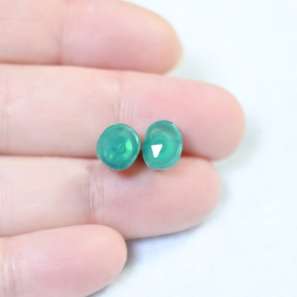 (1 件) 綠色縞瑪瑙耳釘（自由成型鈦柱） 第4張的照片