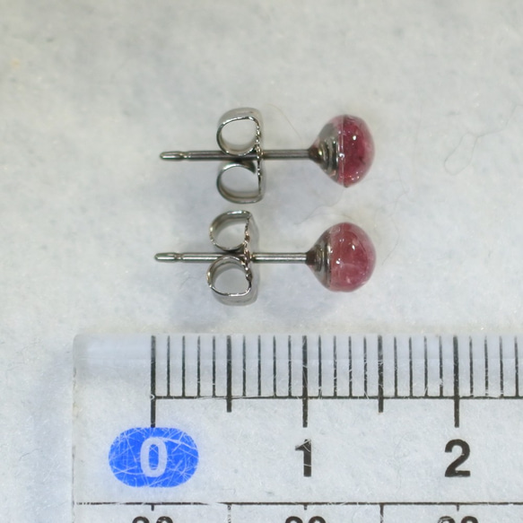 (1 件) 粉紅色電氣石耳釘（5 毫米，鈦柱） 第5張的照片