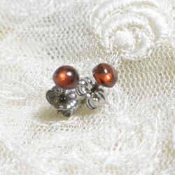 莫桑比克石榴石耳釘（5 毫米，鈦柱） 第3張的照片