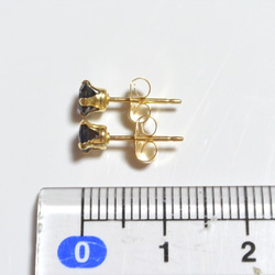堇青石圓面14kgf耳環（4mm） 第5張的照片