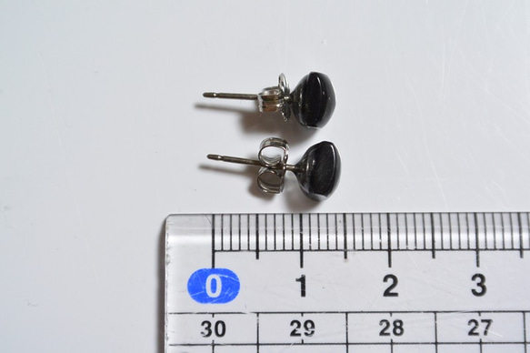 方形黑瑪瑙耳釘（6毫米，鈦金屬耳針） 第5張的照片