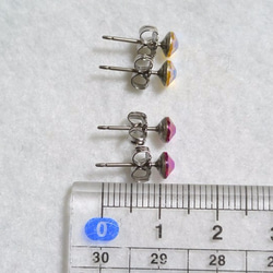 施華洛世奇小石頭集耳環（4.8毫米·費舍爾微光和光黃玉微光） 第5張的照片