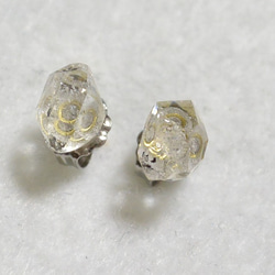 （1点もの）ハーキマーダイヤモンドのスタッドピアス・M（チタンポスト） 3枚目の画像