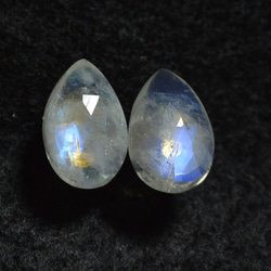 （1分）彩虹月光石·玫瑰切割耳環（8×12毫米·鈦柱） 第2張的照片