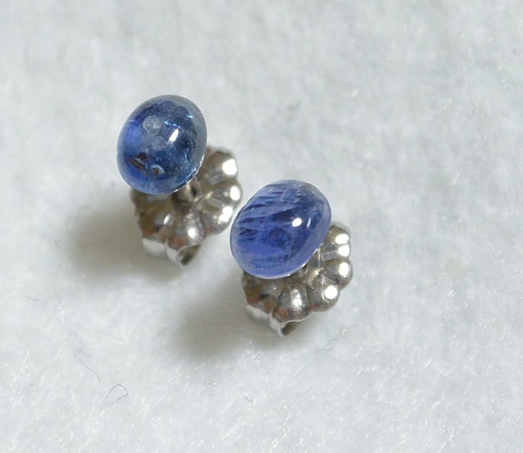 （1分·直銷）來自斯里蘭卡的藍色藍寶石耳釘（5×4 mm·鈦柱） 第3張的照片