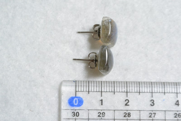 （1分）方形拉長石耳釘（10毫米·鈦柱） 第5張的照片
