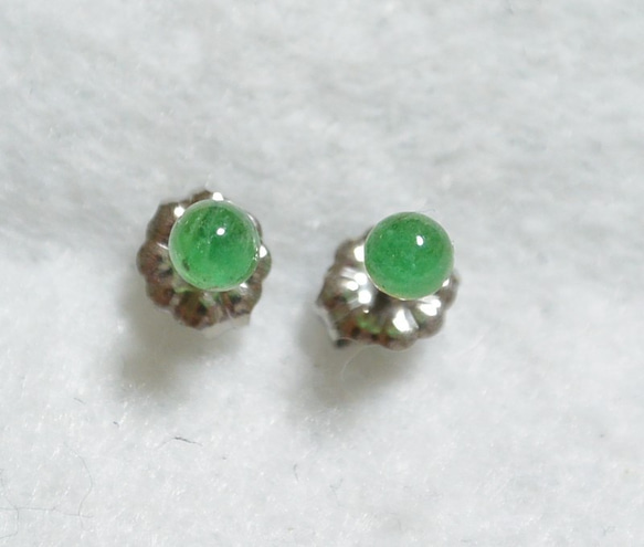 （1分）來自讚比亞的綠寶石耳釘（3.5毫米·鈦柱） 第1張的照片