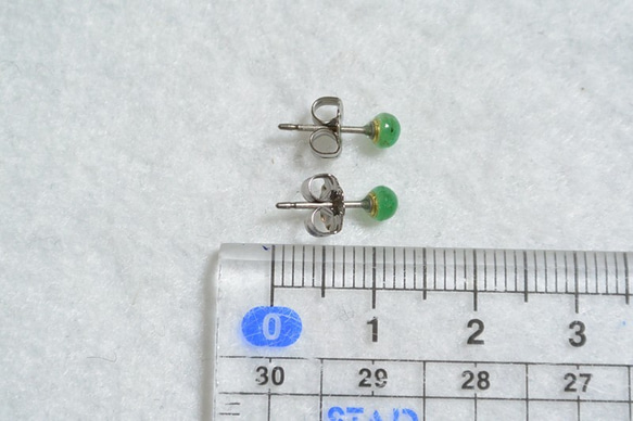 （1分）來自讚比亞的綠寶石耳釘（3.5毫米·鈦柱） 第5張的照片