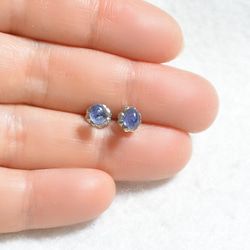（1分）斯里蘭卡藍色藍寶石耳釘（5×4 mm·鈦柱） 第4張的照片