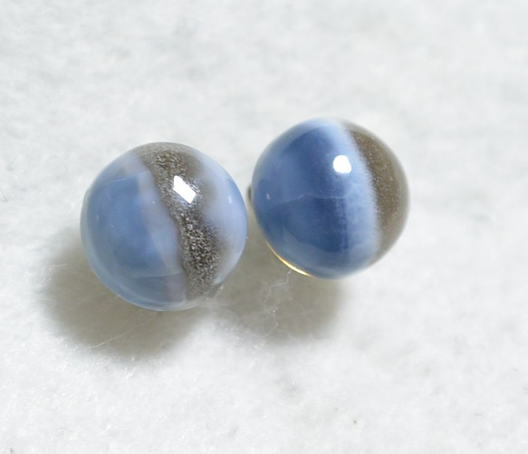（1分）條紋藍色蛋白石耳釘·10毫米（鈦柱） 第2張的照片