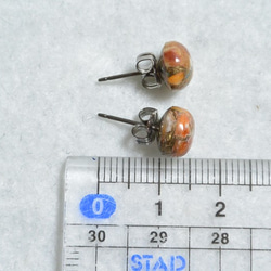 （1分）牡蠣銅綠松石耳釘（8毫米·鈦柱） 第5張的照片