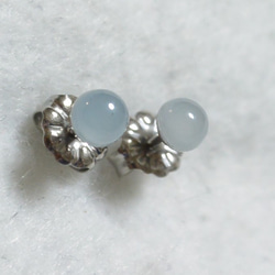 海藍寶石耳釘（4毫米·鈦柱） 第3張的照片